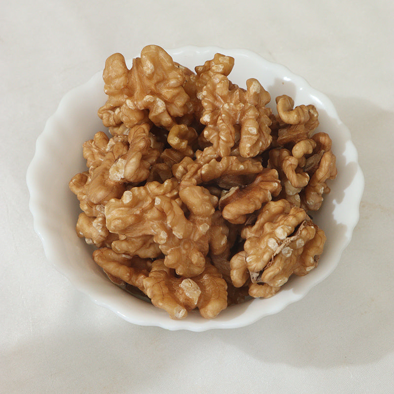 Pakaomat Daily Delight Walnuts (Akhrot) - Nutritious Energy Boost